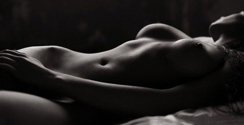 Naked women blackly white, Female body Erotic, Naked women are black white