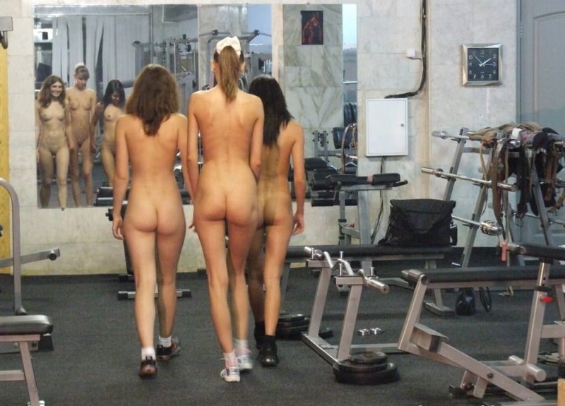 Girls in the gym naked, Naked girls play sports, Naked girls in the gym