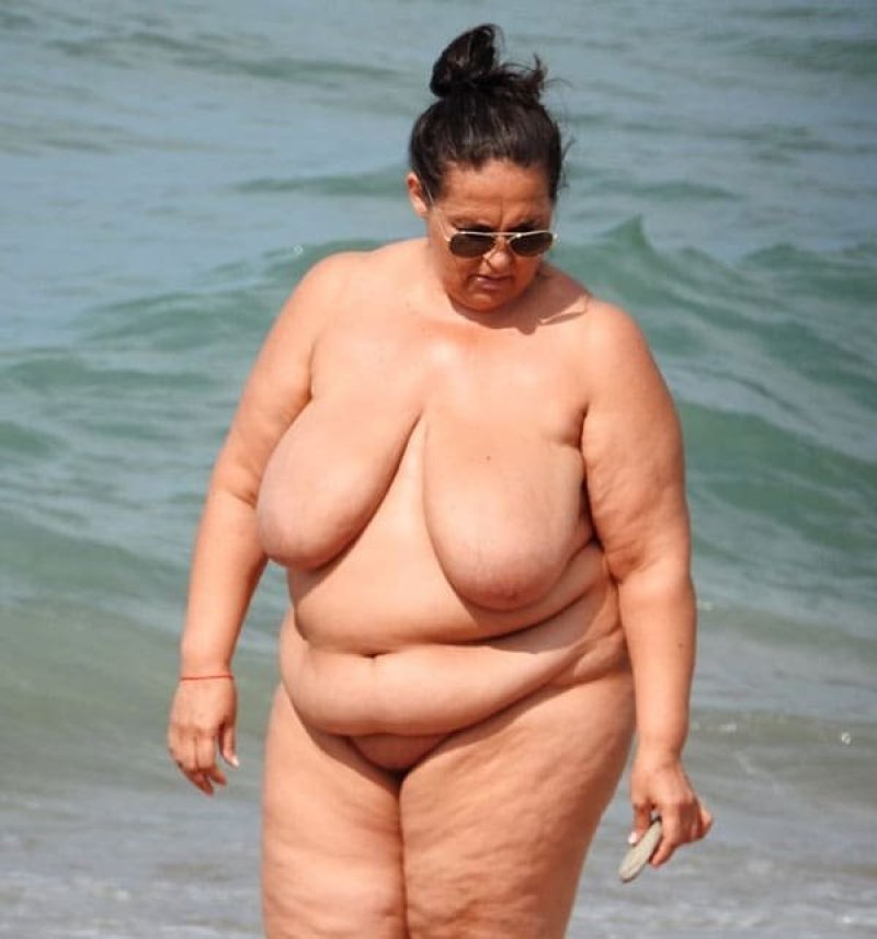 Fat naked women on the beach, Fat women on the beach, Naked full women on the beach