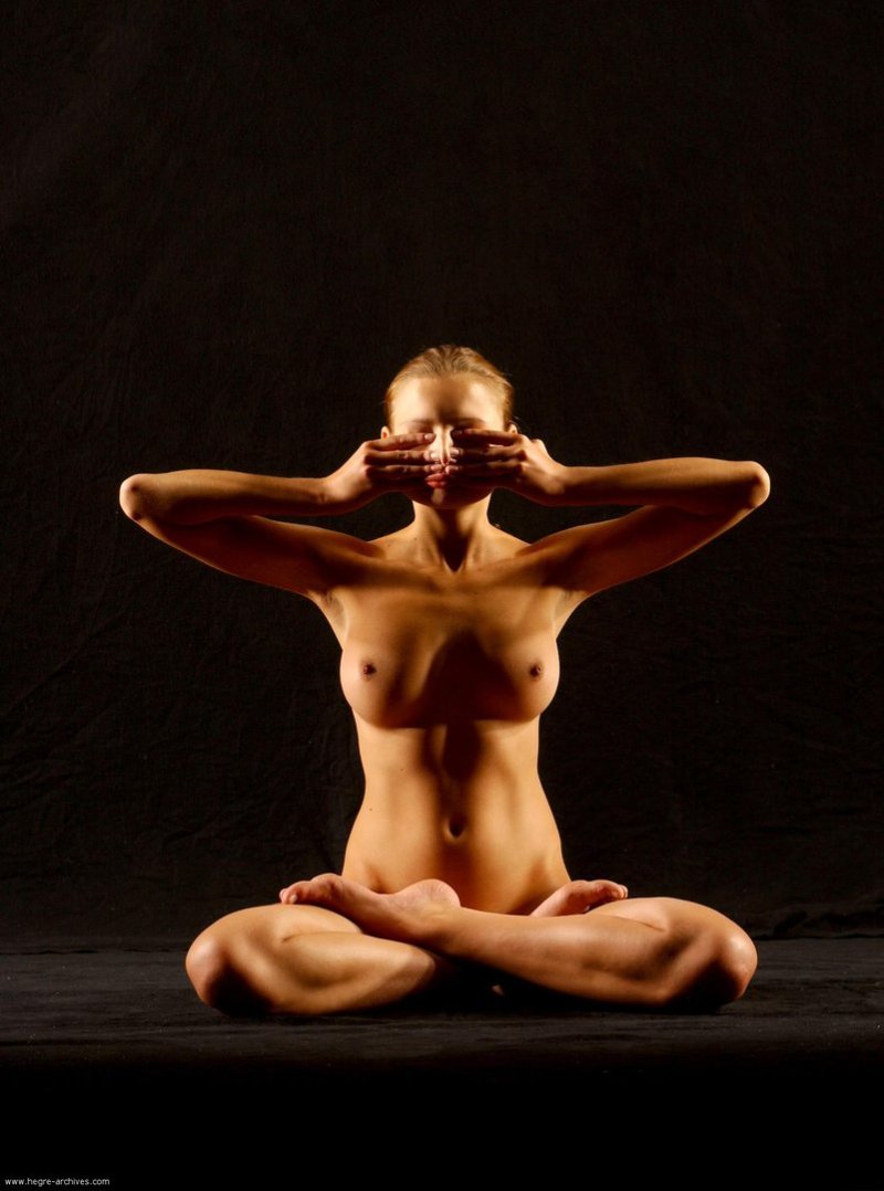 Lauren rudyk naked yoga, Loren Rudik Naked Yoga, Naked girls do yoga