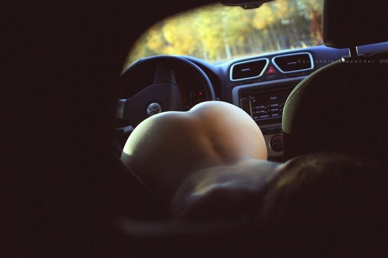 Erotic pictures in the car, In the car Erotic, Erotic girl in a car