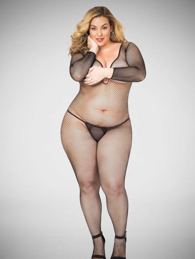 Naked models plus saz, Models plus saz naked, Karl Viyira plus saz Bodystocking