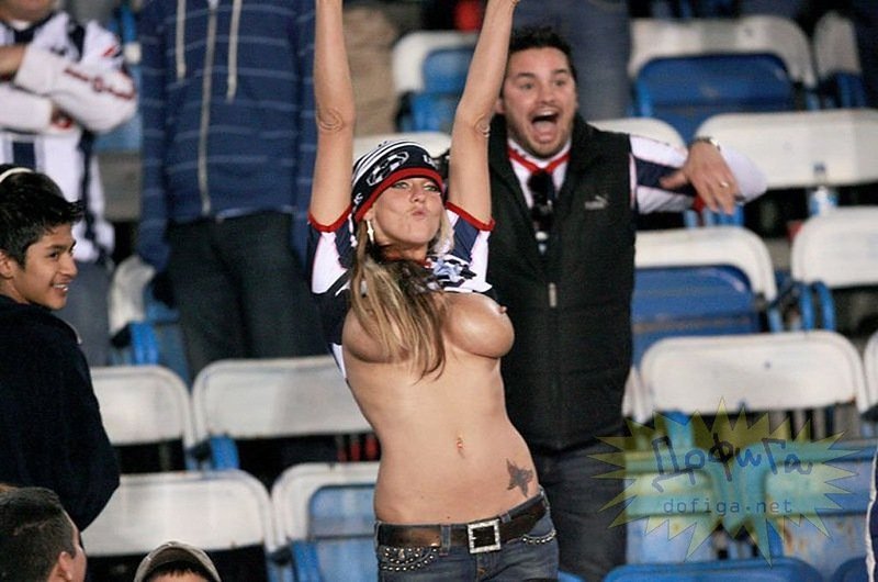 Breast in the stadium, Naked football fans, Naked fans