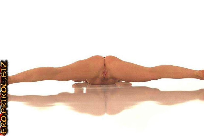 Naked gymnasts on twine, Shpagat naked, Naked girls on twine