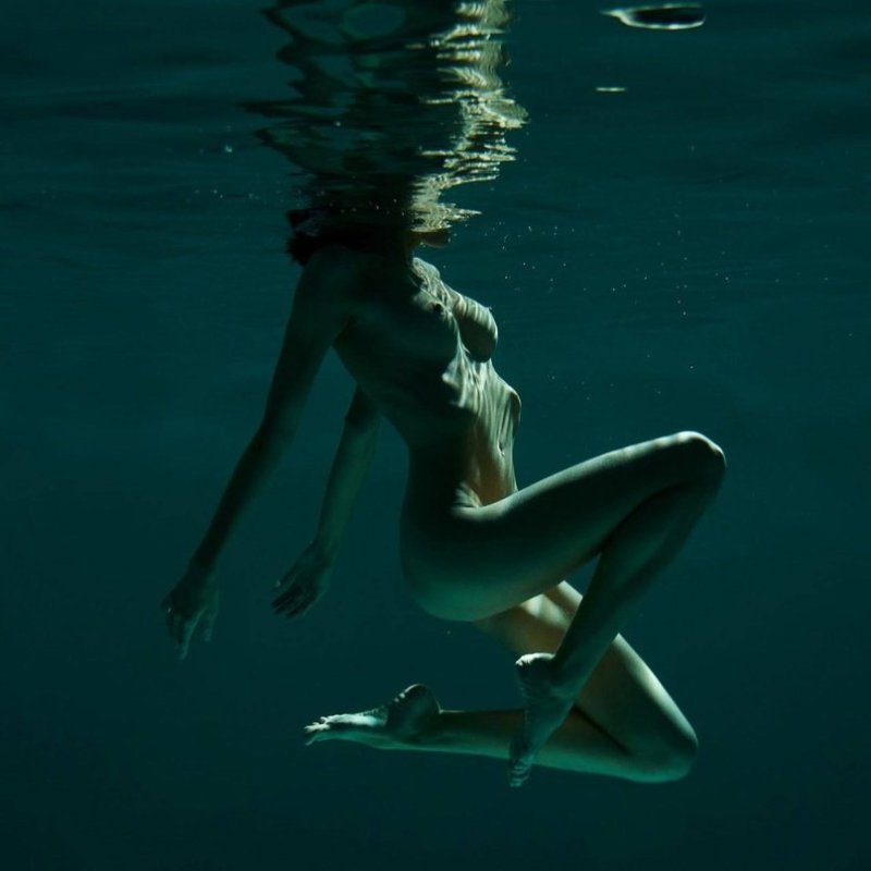 Naked girls in water, Girls Naked under water, Naked women under water