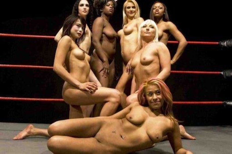 Women wrestlers are naked, Fight of naked women, Women Wrestlers Naked