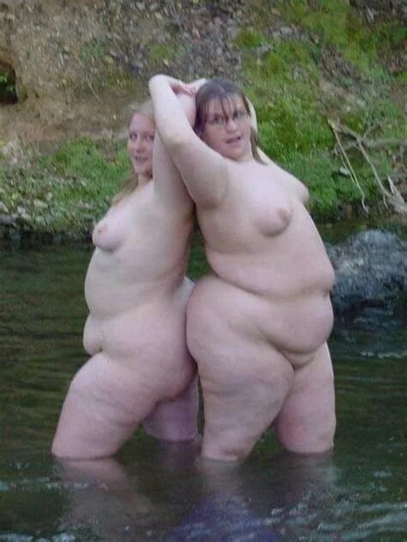 Naked bbv at the table, Fatuel, Fat woman