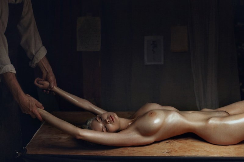 Erotic, Models naked, The soul breaks out of body