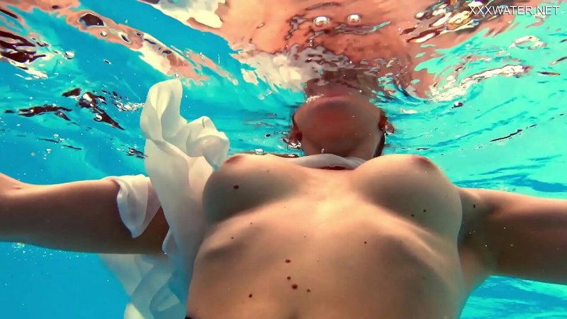 Kristy naked underwater, Porn, In the pool