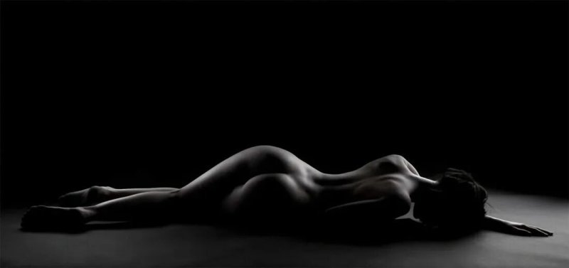 Naked woman on a black background, Naked body, Naked girls on a black background