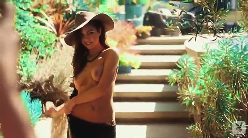 Mariana merenda singer, Jessica ashley, Naked celebrities