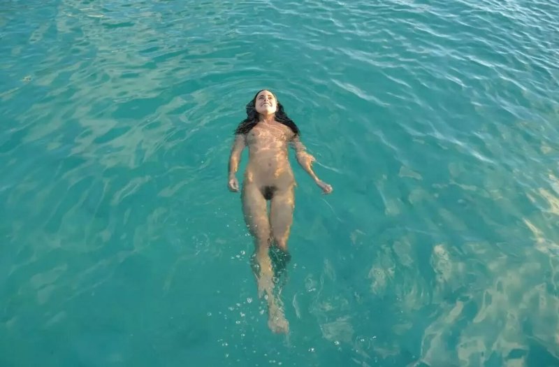 Girls swim naked, In the pool, Swimming in the pool