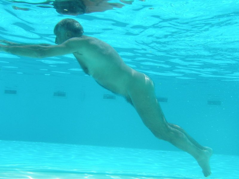 Naked swimmers dressed women, Sports swimming, Swimming