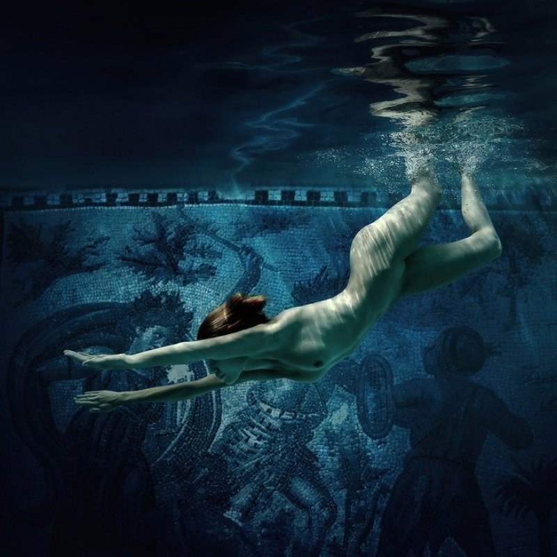 Beautiful naked under water, Under water without clothes, Naked girls under water
