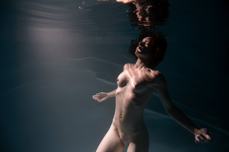 Naked diving caramel, Photoshoot underwater, Girls under water