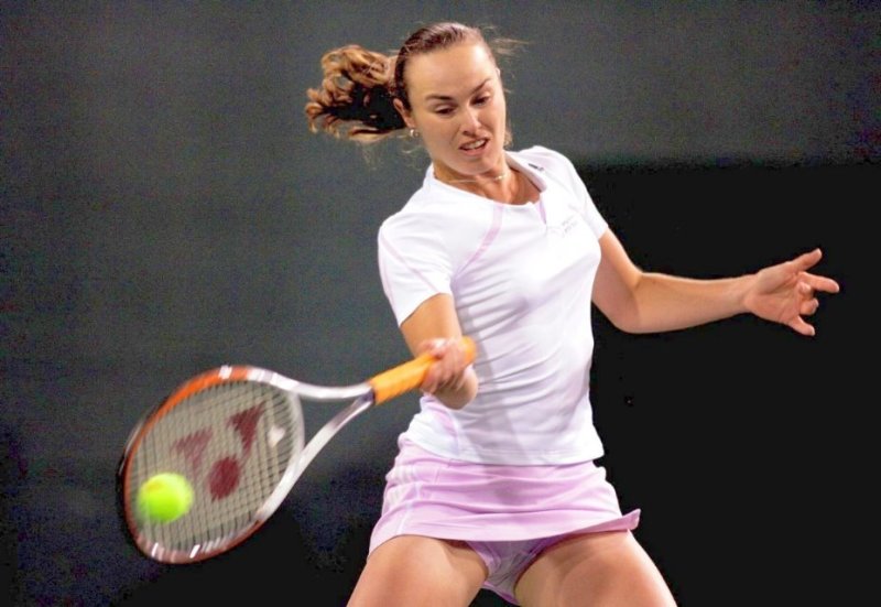 Martina hingis chest, Martina Hingis Piquant, Martina Khingis