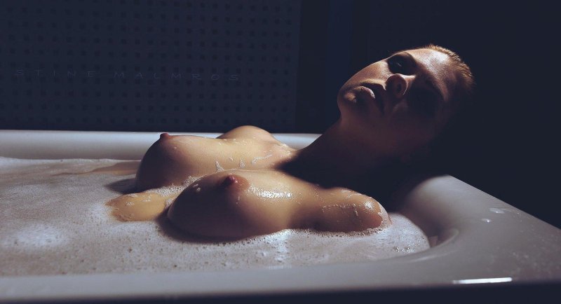 Erotic photo shoot in the bath, Erotic photo shoot in the bathroom, Beautiful naked girls in the bathroom