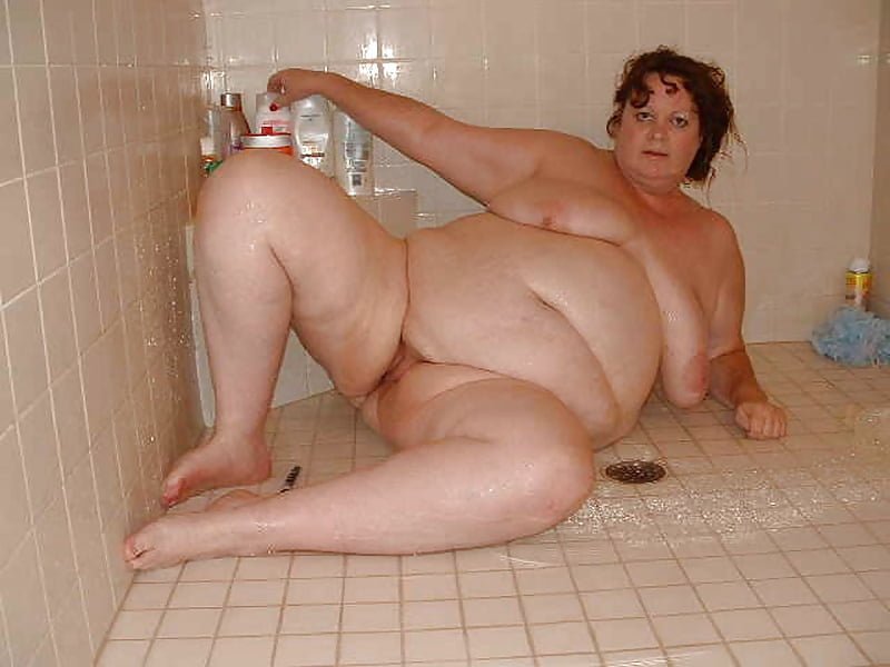 Naked fat old women, Naked fat women in the bath, Naked thick women in the bath