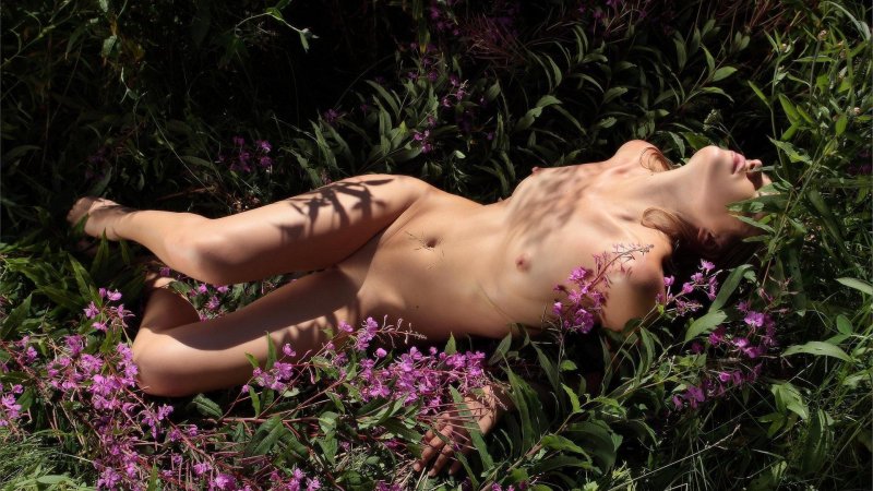 Naked woman among flowers, Erotic, Summer photo shoots