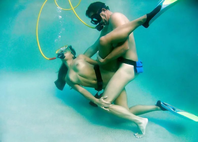 Submarine swimming nude, Underwater sex, Submarine swimming with equipment