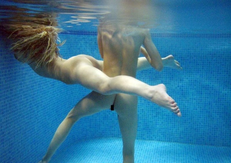 Synchronized swimming naked, In the pool, Swimming