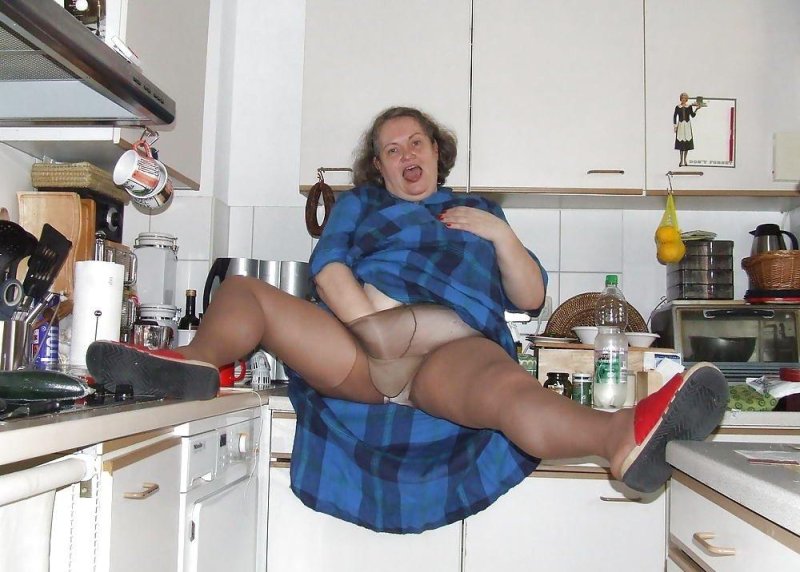 Under the skirt of mature housewives, Grandmother without panties, Porn