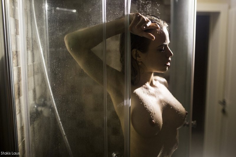 Tatyana karpova stakis laus, Erotic, Shower