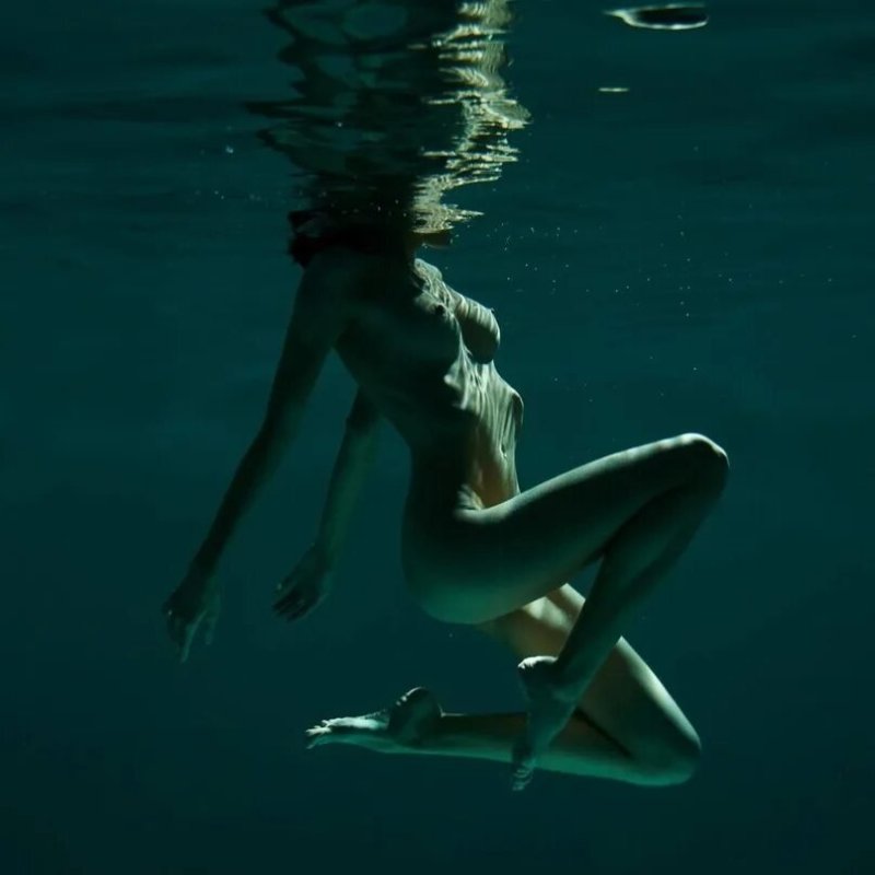 Naked girls in water, Girls Naked under water, Girls under water