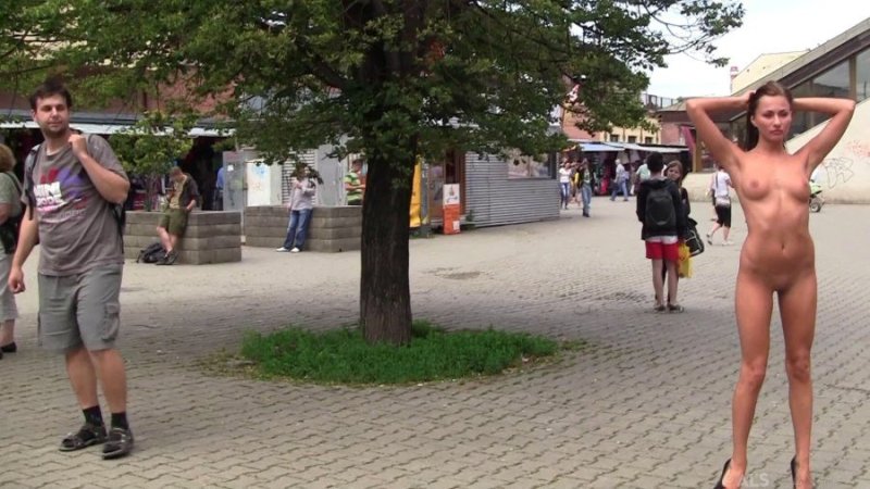 The girl undressed to dispute, Naked, Nudism