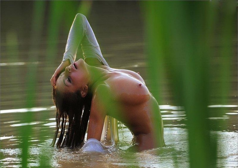 Naked in the water, Beautiful naked woman in water, Naked girls in water