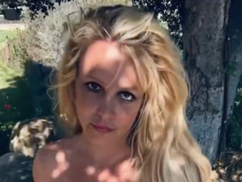 Britney spears instagram, Britney Spears Topless, Britney Spears starred topless