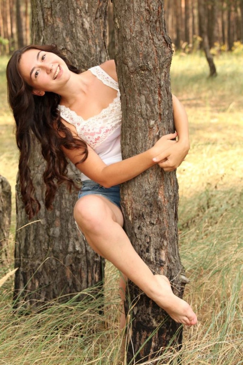 Beverly a in grasslands gallery from, Girl, Tree in the forest