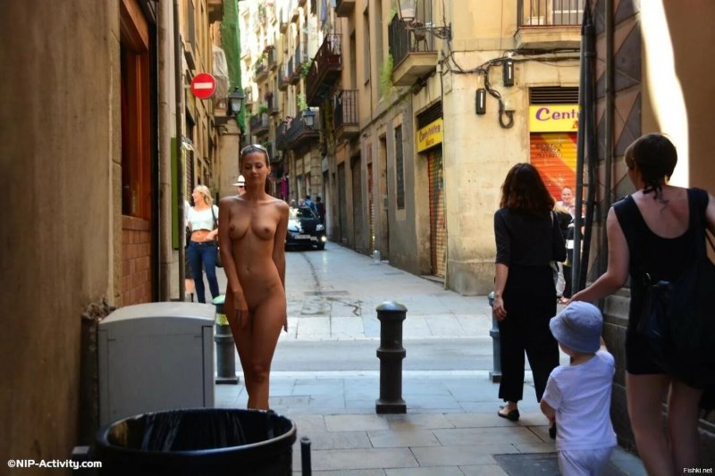 Lauren crist golaya on publicity, Exhibitionists Naked in Barcelona, Naked girls on the streets