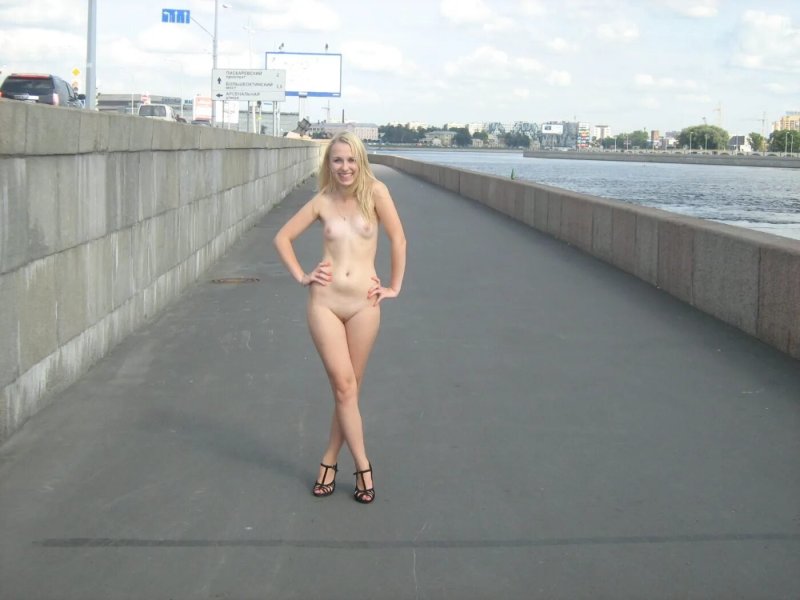 Girls without panties in the city, Naked girls Peter, Naked girls on the streets