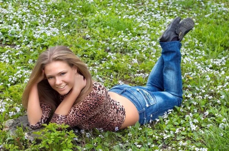Calendar with girls, Girl on the grass, Maria Ivashchenko in jeans