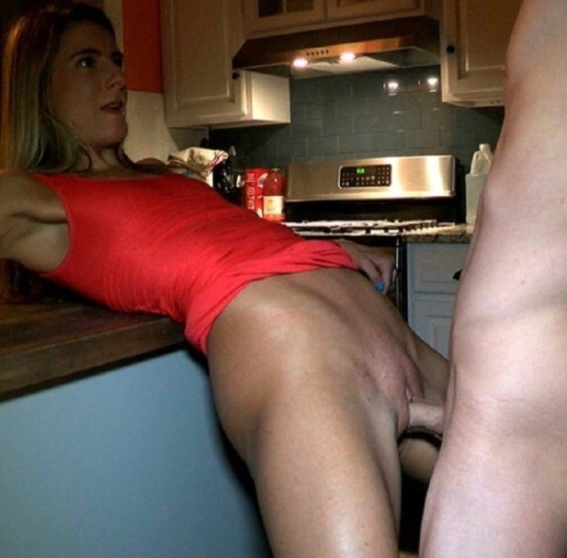 Caught a wife in the kitchen, Sucked in the kitchen private, Porn
