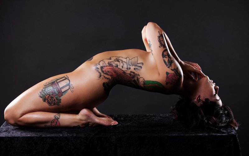 Naked women with tattoos, Naked tattooed women, Naked women with a tattoo