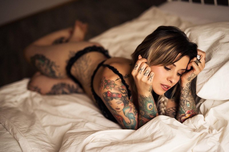 Girls with tattoos, Beautiful girl with tattoos, Erotic girls with tattoos