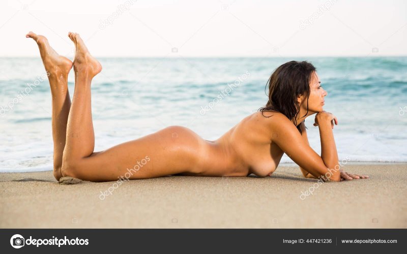 Naked women aged sea, Naked girl on the beach, Girls on the beach beautiful