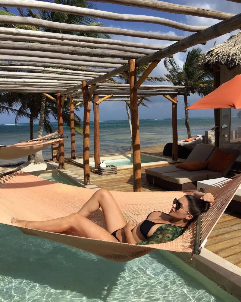 On the beach, Girl, Rest