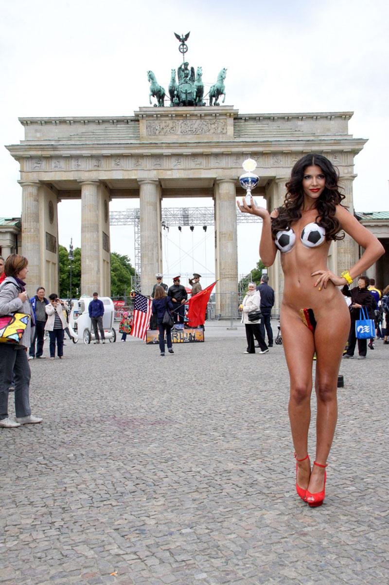 Michaela Schaefer Micaela, Michaela Shefer in public, Michaela Shefer exposed to the main square of Berlin