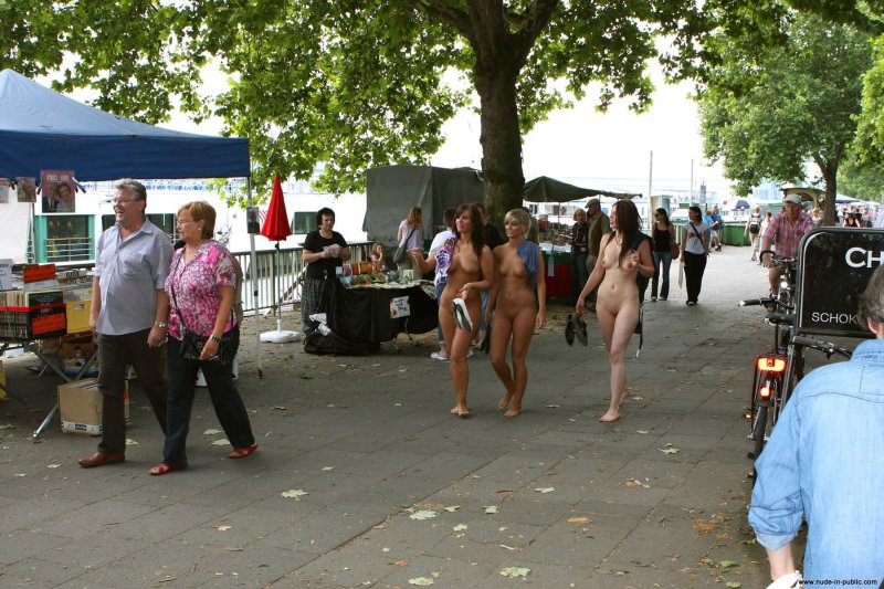 Public Nagota, Exposure in public places, Nudism