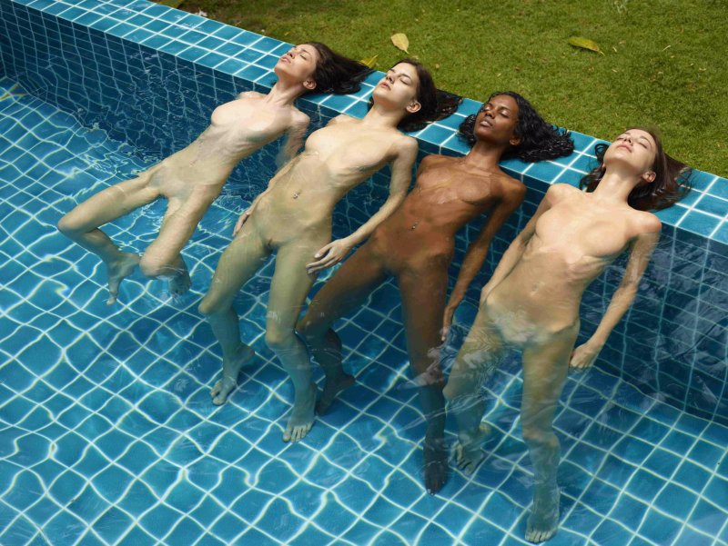 Bathing naked in the pool, In the pool naked, Naked synchronists in the pool