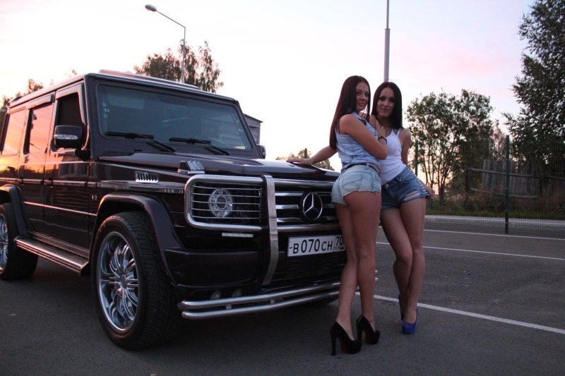 Mercedesbenz Gelendvagen and Girls, Gelendvagen Mercedes, Mercedes Benz Gelendvagen