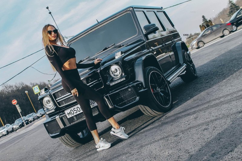 Mercedes G AMG and Girls, Gelik and Girl, Mercedes Gelik