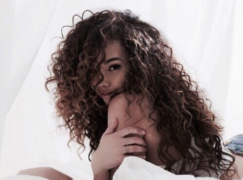 Curly girl, Girls with curly hair, Curly girls aesthetics