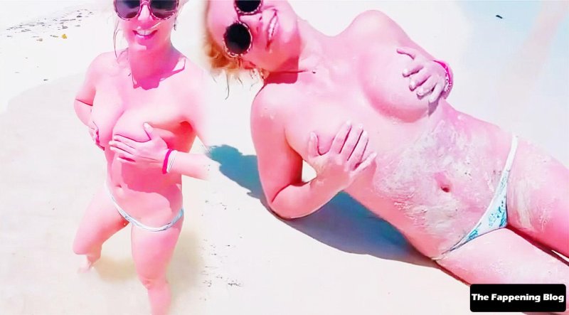 Britney Spears now Naked, Britney Spears on the beach naked, Britney Spears Toples
