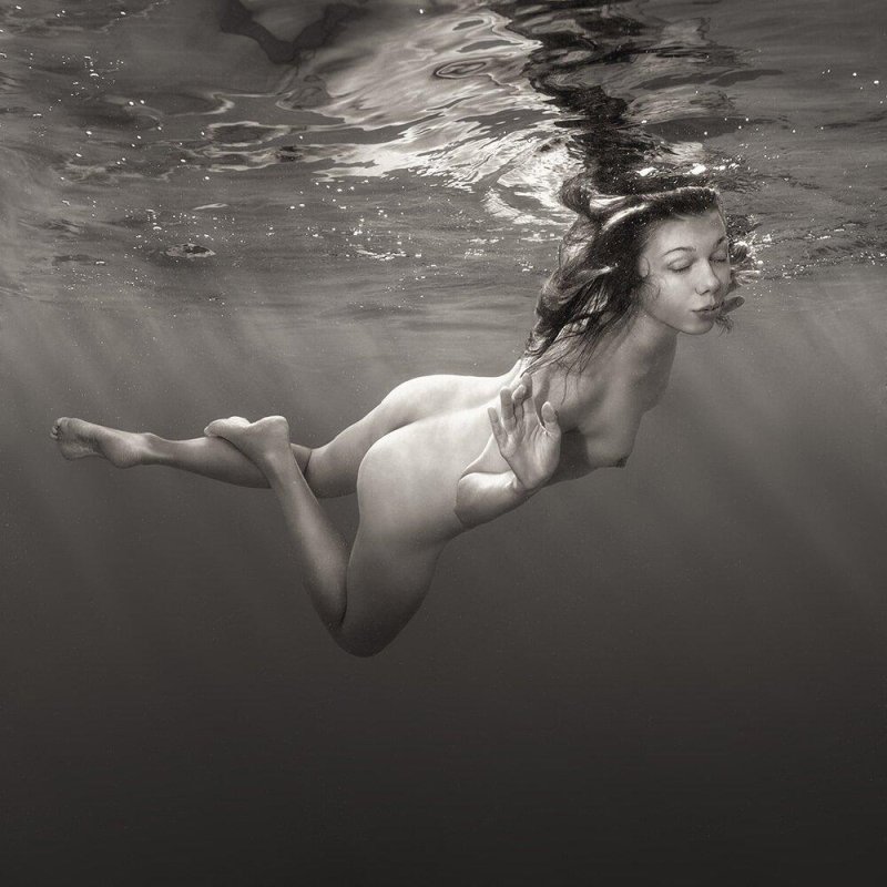 Girls Naked under water, Dmitry Laudin photographer Nude, Erotica in water