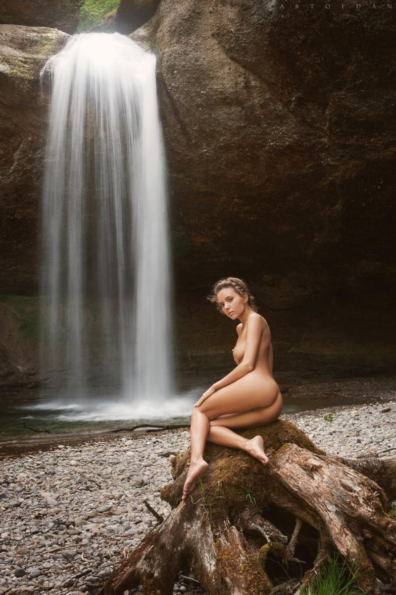 Katya Clover Waterfall, Naked girls at the waterfall, Girl Waterfall