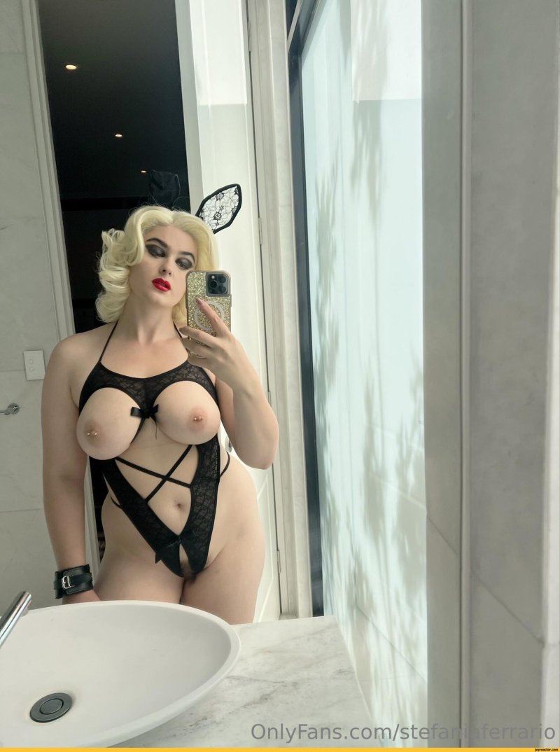 Model Stephanie Ferrario, Naked Stefania Ferrario, Erotic